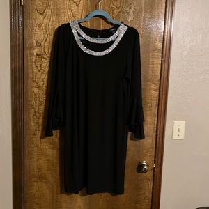 MSK Women’s dress size L.